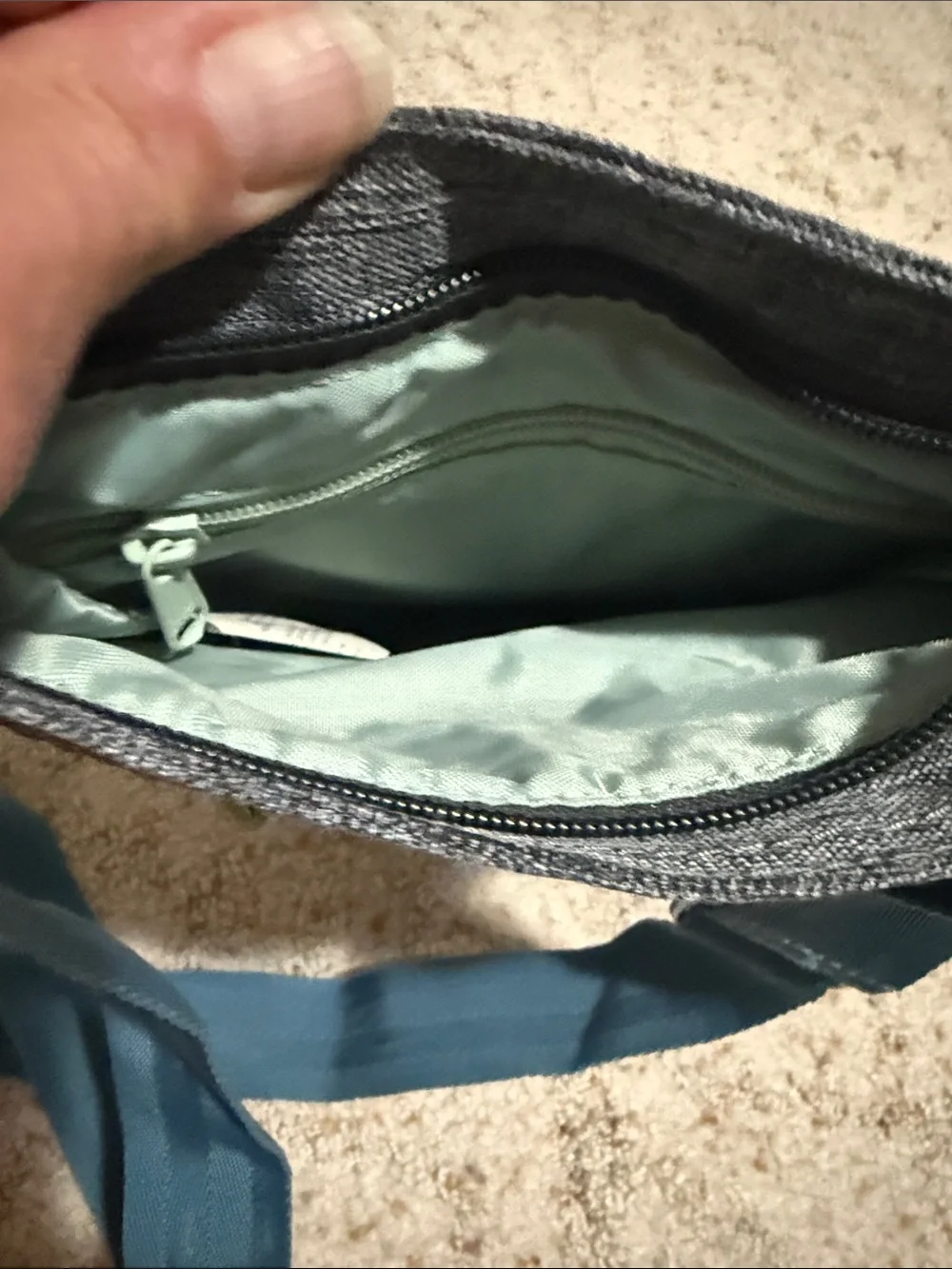 Dakine Gray Crossbody Messenger Bag with Teal Strap